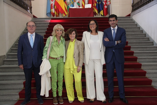 La directora del CEPC y la presidenta del Consejo de Estado inauguran la mesa redonda ‘Derechos digitales y constitucionalismo digital’